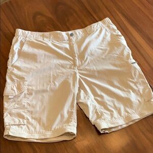 Columbia Omni-Shade Shorts Mens 40